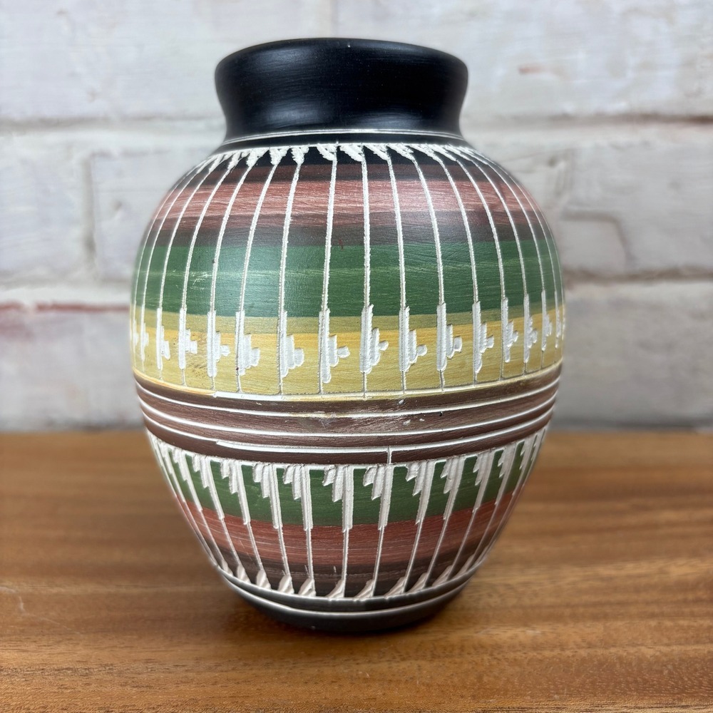 Vintage Southwest Studio Pottery Vase 6‎ in – Hand Carves & Earthtone Banding